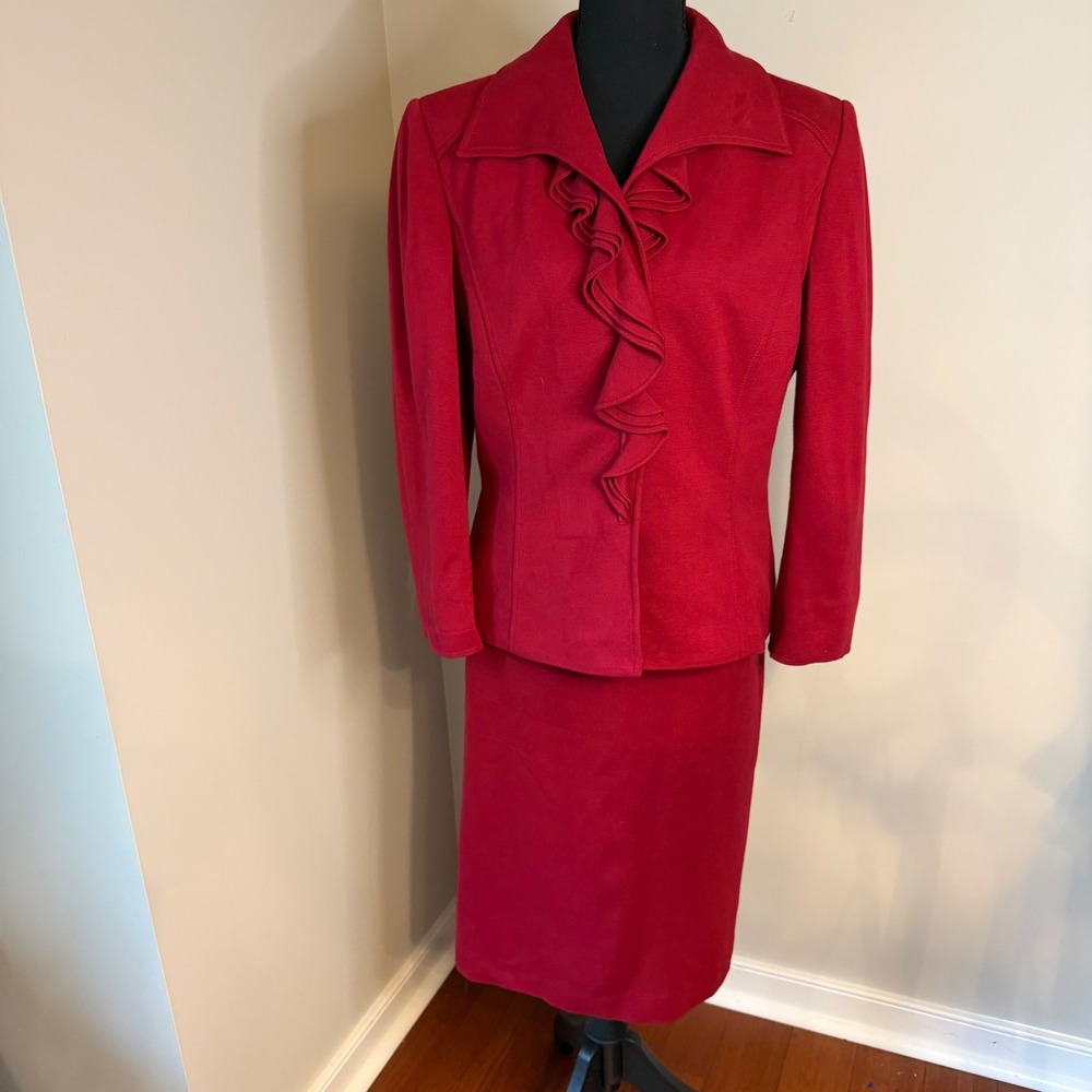 Tahari Skirt Suit Women Size 10/ 12 Red Ruffle Front Blazer Pencil Skirt Set